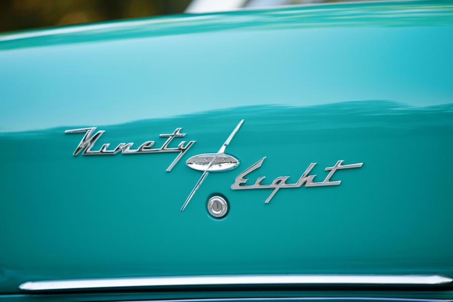 Логотип Oldsmobile Starfire 98 Convertible (3067DX) 1957 года  (фото 14 из 27)